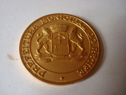 Medalha Prefeitura Municipal Do Recife - Metal Amarelo