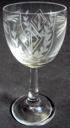 Taça De Vinho Cristal Art Nouveau Lapidado Folhas Em Ácido