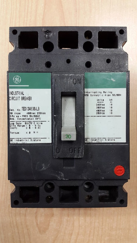 Breaker Trifasico Ge / 30amp - 240v