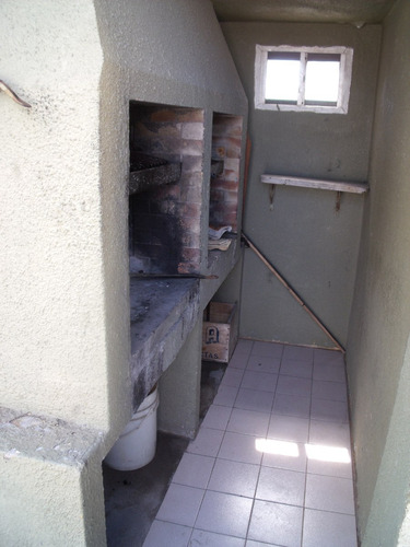 Departamento De 3 Ambientes,cochera Comun,parrilla, Centro