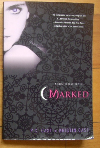 Marked - P.c. Cast + Kristin Cast (Usado)