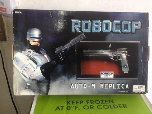 Hot Pistola Neca Robocop Auto-9 Replica En Caja 1/1 Colecció