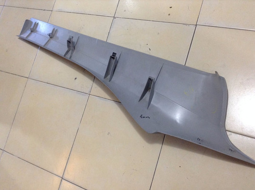 Moldura Plastica Trasera Derecha Focus Zx3 Mod 00-04 Oem