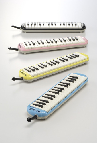 Flauta Melodica 32 Teclas Suzuki Estuche Rigido