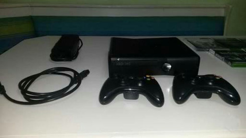 Xbox 360 Usado Com 2 Controles E 4 Jogos Original Travado