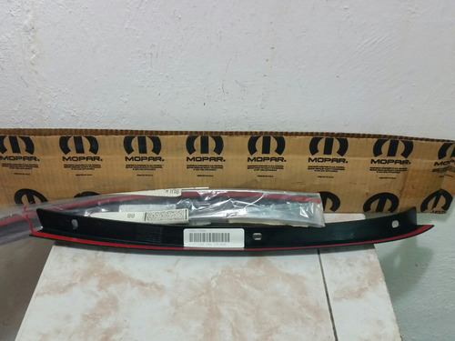 Platina Interna Guardafango Tras Izq Gran Cherokee 2011-2013