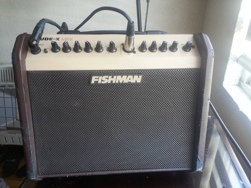 Amplificador Fishman Combo Acustico Loudbox Mini