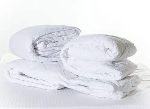 Combo Protector De Colchón 160x190 + 2 Almohadas