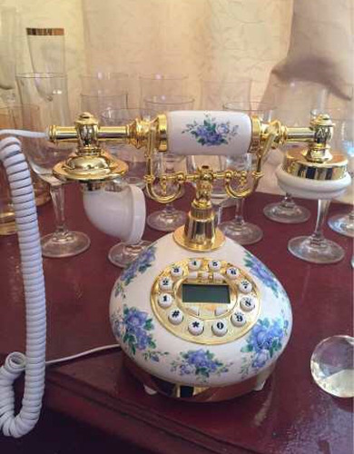 Teléfono Diseño Antiguo