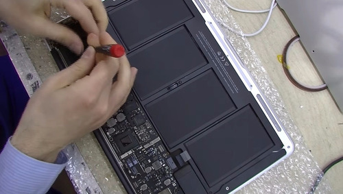 Imagem 2 de 6 de Conserto E Reparo Em Placa Logica Macbook Pro, Air E Retina
