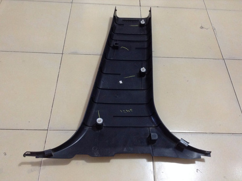 Plastico Inferior Poste Central Derecho Nissan Tiida 07-10