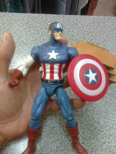 Marvel Select Capitan America, Steve Rogers, Disney Store!! (Usado)