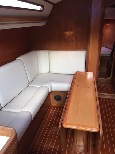 Velero Mystic Malbec A Matrícular Volvo Penta 40 Hp.
