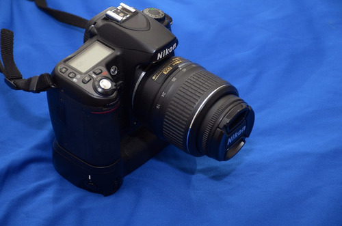 Cámara Digital Nikon D80 Con Grip Lente 18-55