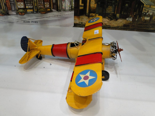 Aviones de coches antiguos de la máquina de chapa de hélices de dos pisos de decoración de chapa de colour amarillo con diseño de modelo de avión modelo de diseño de la vendimia 