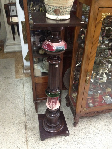 Columna En Madera Con Porcelana Mayolica De Cuba