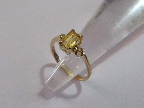 Anillo De Oro Con Brillantes Y Topacio Natural