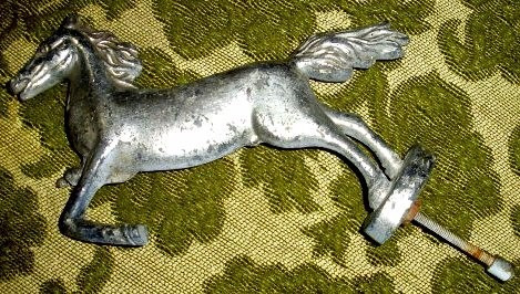 Antiguo Caballo Ornamento-moto-auto Restaurar Coleccion