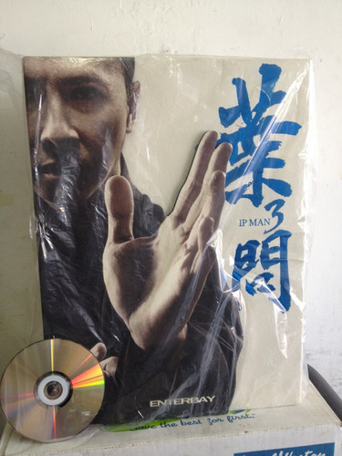 Hot Figura De Enterbay 1/6 Ip Man 3 Nev (Usado)