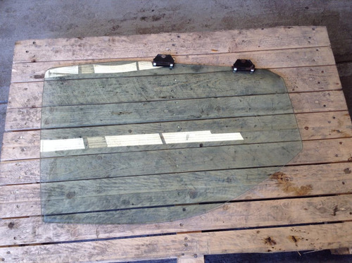 Vidrio Cristal Trasero Derecho Cirrus Stratus 95-00 Oem