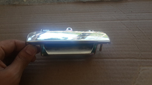 Manija Compuerta Trasera Mazda B2000 B2200 B2600