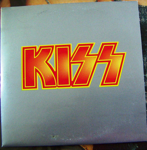 Cd Sencillo, Kiss, We Are One