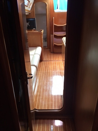 Velero Mystic Malbec A Matrícular Volvo Penta 40 Hp.