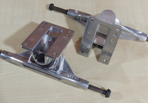 Par De Trucks De Skate Longboard Triad 149mm Polished
