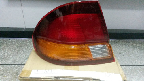 Stop Izquierdo Ford Laser 94/97