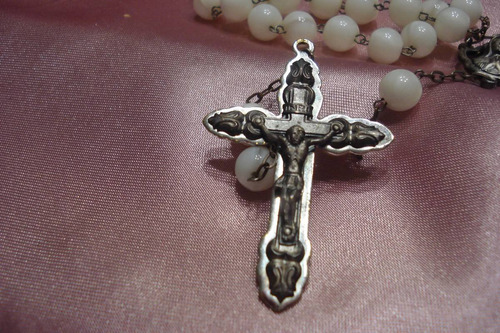 Collar Rosario Perlado,  Crucifijo Y Virgen En M.inalterable