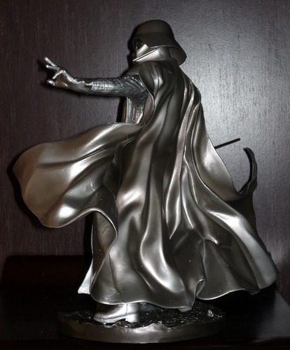 Darth Vader Kotobukiya Silver (Usado)