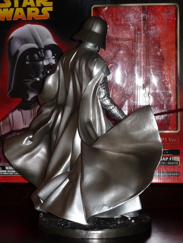 Darth Vader Kotobukiya Silver (Usado)