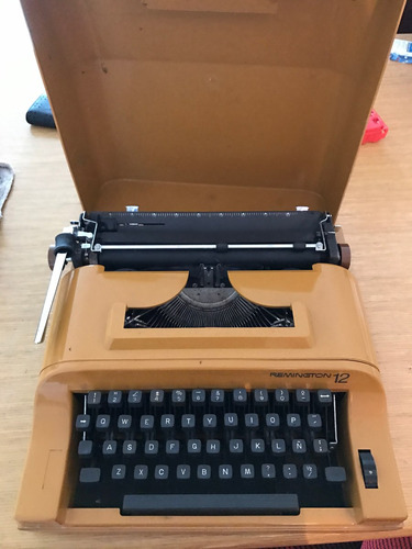 Máquina De Escribir Remington 12