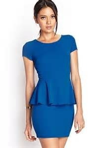 conjunto blusa peplum e saia