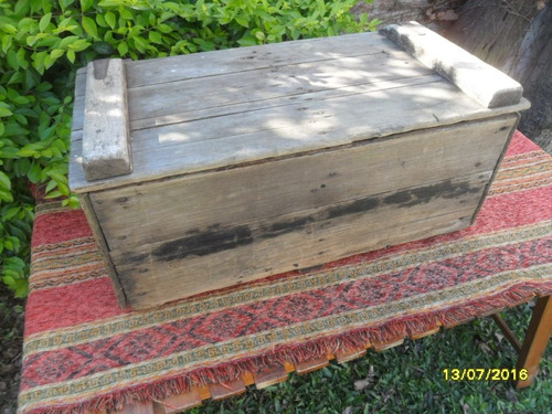 Antigua Caja De Herramientas En Madera De Campo Obrador