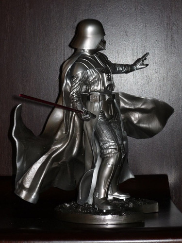 Darth Vader Kotobukiya Silver (Usado)