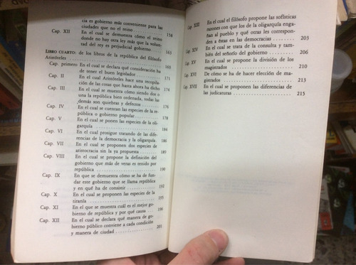 Politica - Aristóteles - 2 Tomos - Filosofia - De 1985