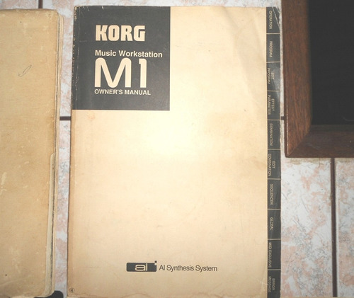 Imagen 1 de 5 de Manuales Korg M1 Ingles/español En Físico.