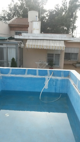 Imagen 11 de 15 de Excelente Chalet En Palomar Calle Bergamini Al 3000