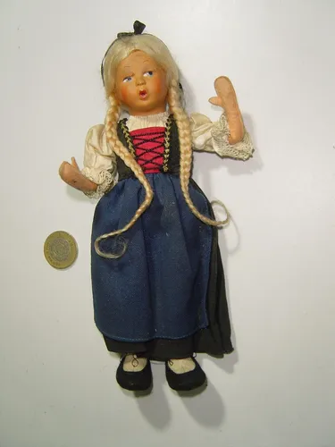 Muñeca pintada sale