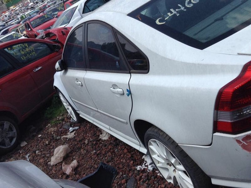 Desarmo, Por Partes! Volvo S40 T5 Awd Estandar Refacciones