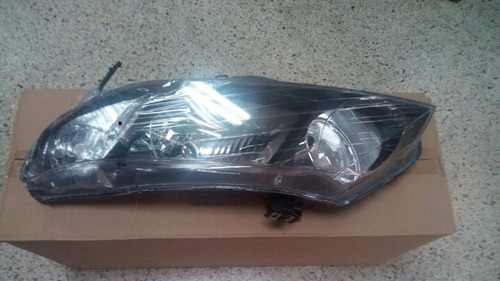 Faro Honda Civic Emotion Izquierdo  Brasilero