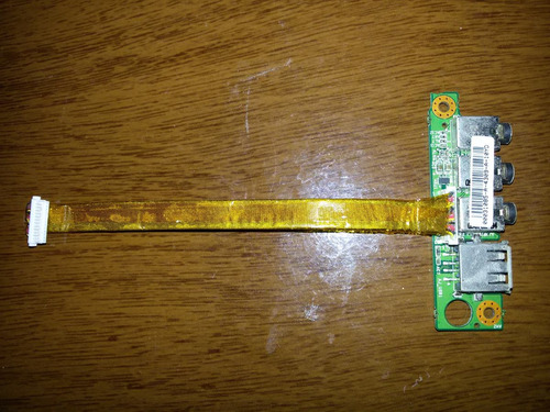 Imagem 1 de 2 de Placa De Som + Usb Positivo Premium