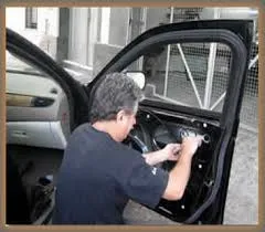 Cerrajero Juan. Autos Y Casas. Codificadas 099475760 24 Hrs.