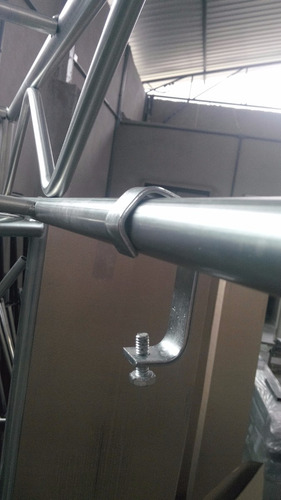 Imagem 3 de 3 de Kit Com 10 Ganchos Algema Clamp Para Treliças Box Truss Q20