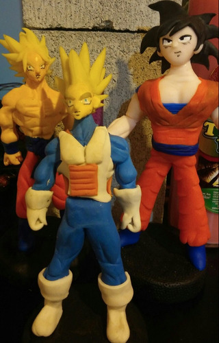 Adorno De Torta Goku Fase Normal Y Goku Super Saiyajin ! | MercadoLibre Adorno De Torta Goku Fase Normal Y Goku Super Saiyajin ! | MercadoLibre