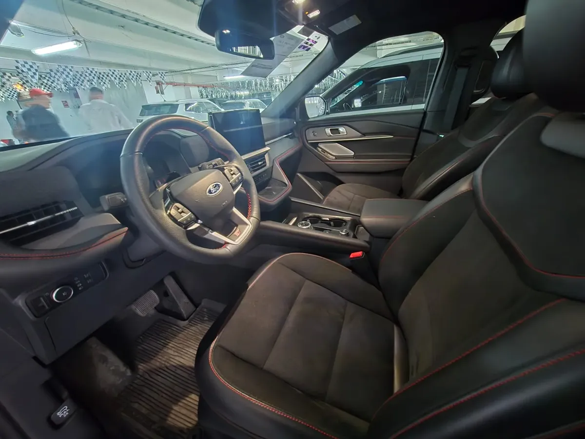 Ford Explorer 2025 3.0 V6 Ecoboost St 4wd At