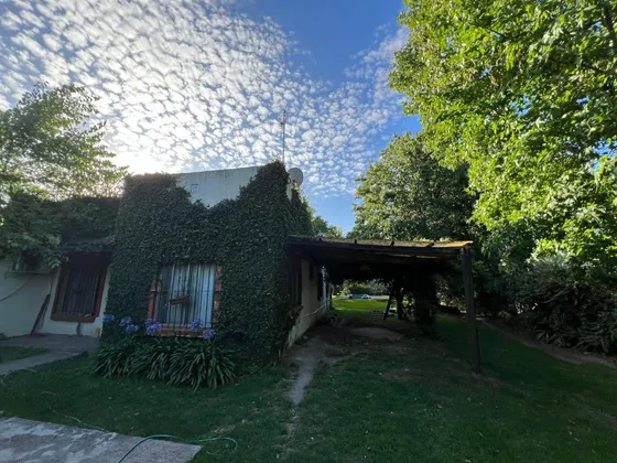 Casa En Venta - 2 Dormitorios 1 Baño - Cocheras - 810mts2 - Rincón De Milberg