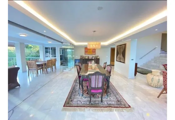 Vendo Casa 1100m2 Cerro Verde 5433