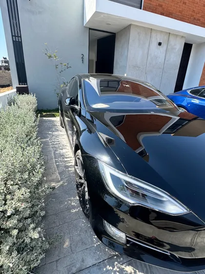 Tesla Model X 75d Mt
